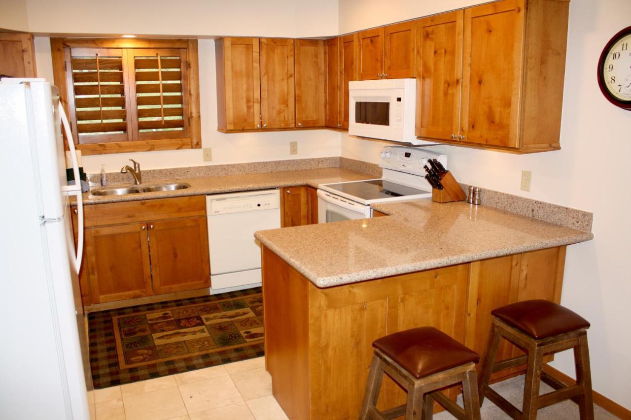 Woods Manor #302-A - Close To Main Street - Access To Indoor Hot Tub And Shuttle Брекенридж Экстерьер фото