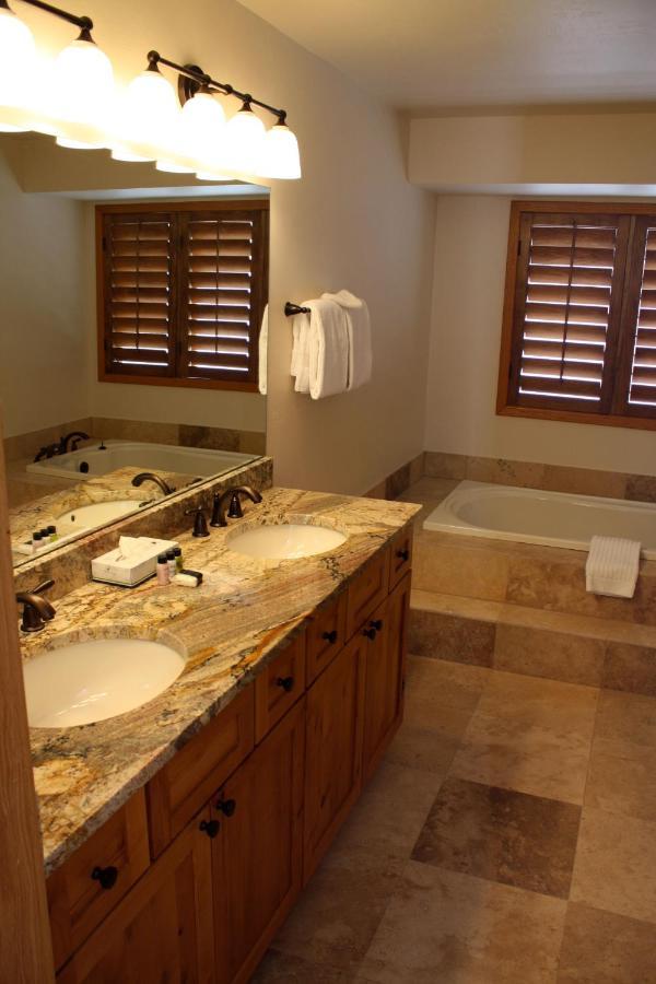 Woods Manor #302-A - Close To Main Street - Access To Indoor Hot Tub And Shuttle Брекенридж Экстерьер фото