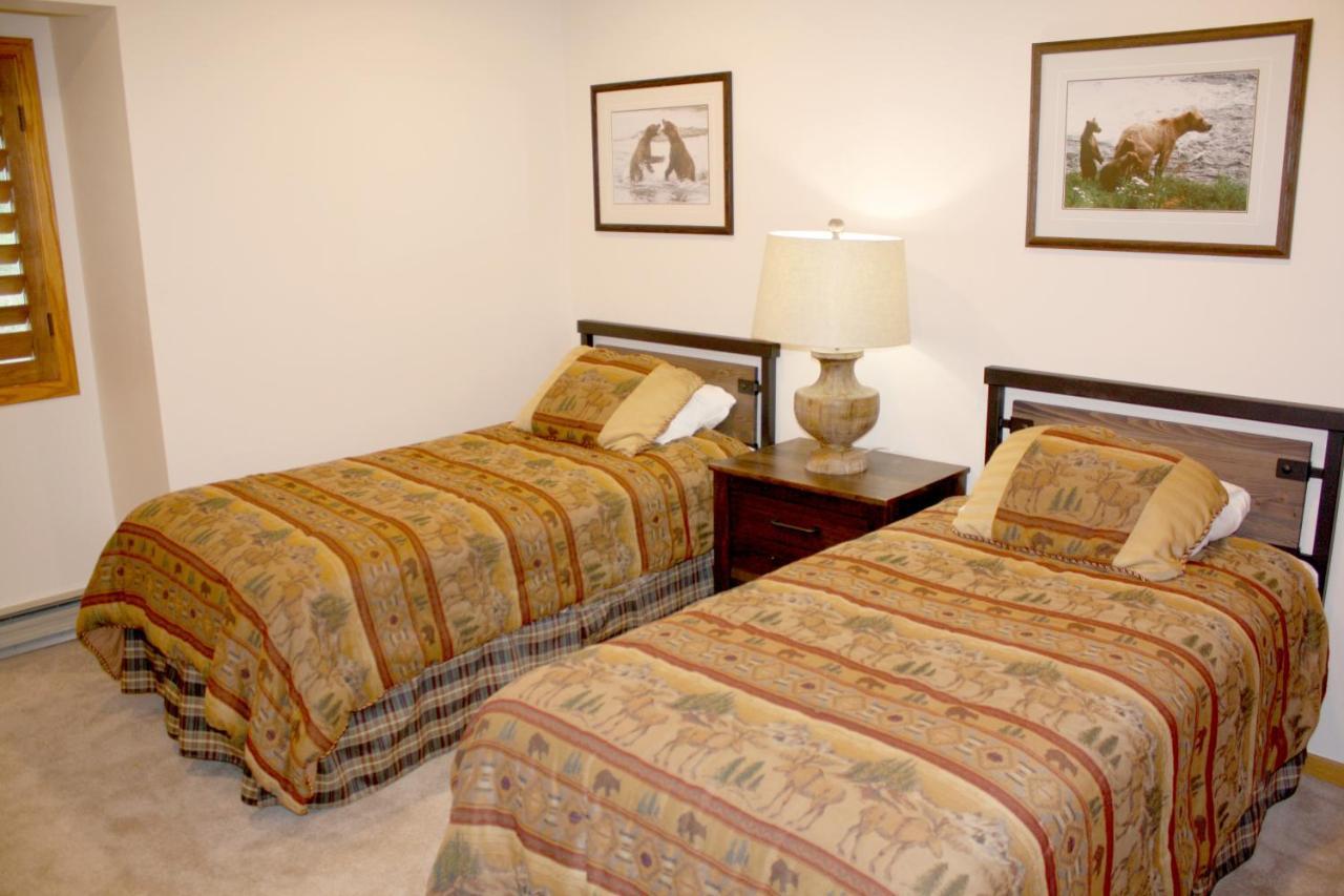 Woods Manor #302-A - Close To Main Street - Access To Indoor Hot Tub And Shuttle Брекенридж Экстерьер фото